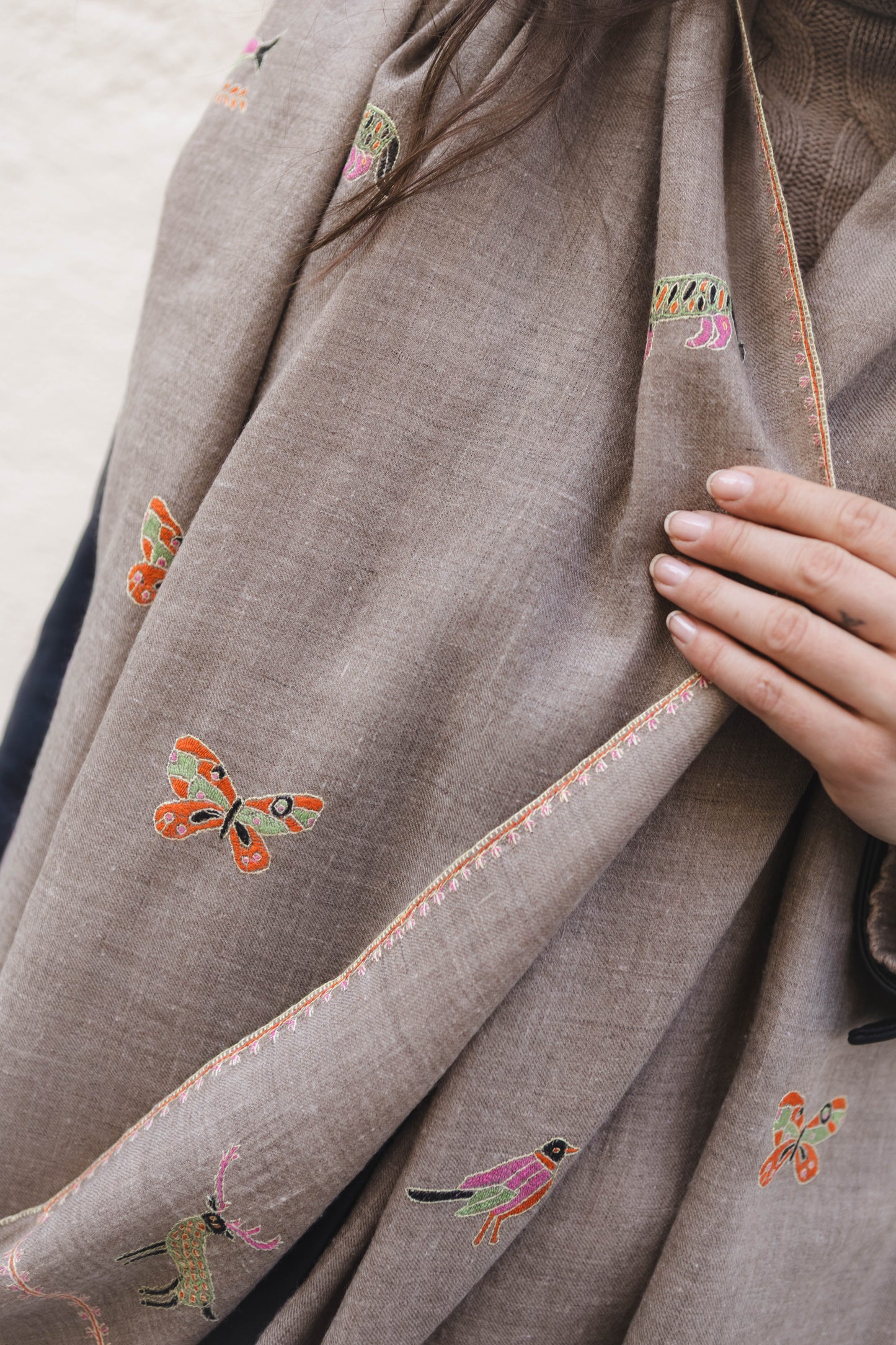 The Adorned _ Forest Friends -Pashmina Kaschmir Schal Handgewebt - Details Look Marici