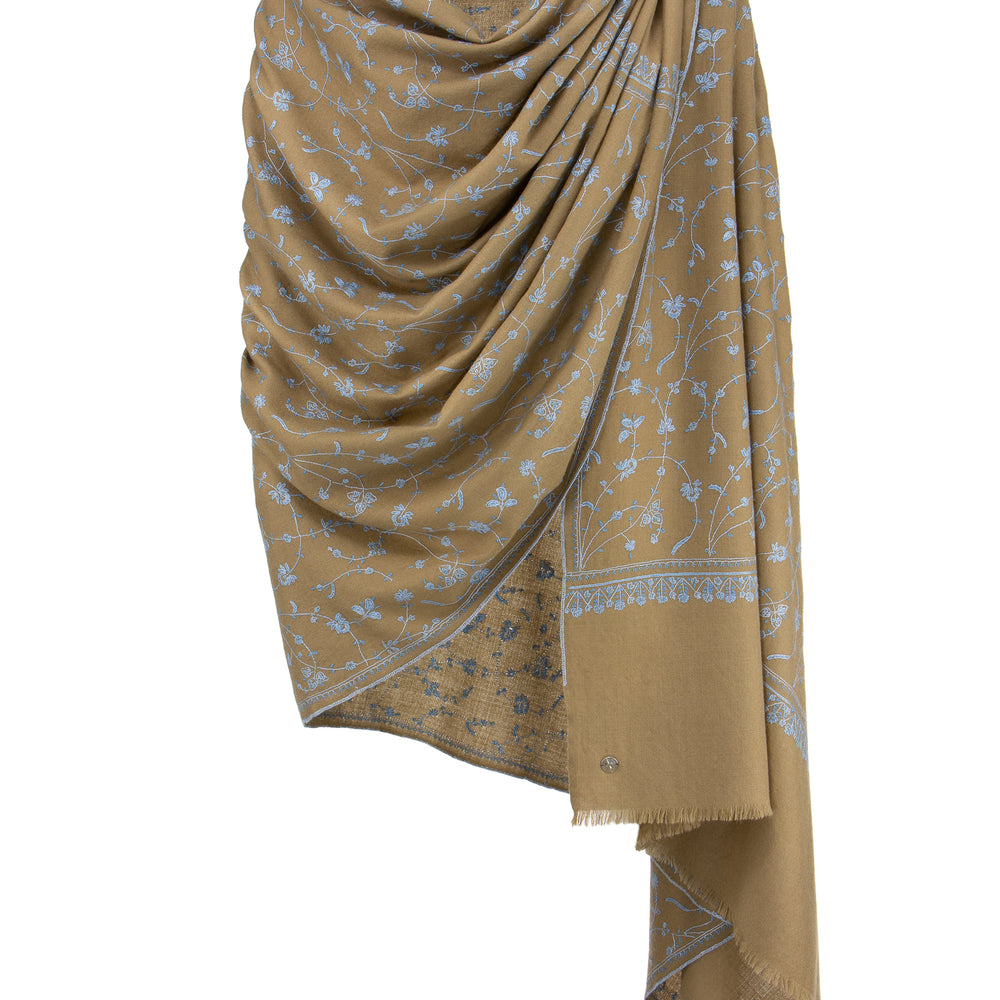 The Adorned Arctic Blossom | Pashmina