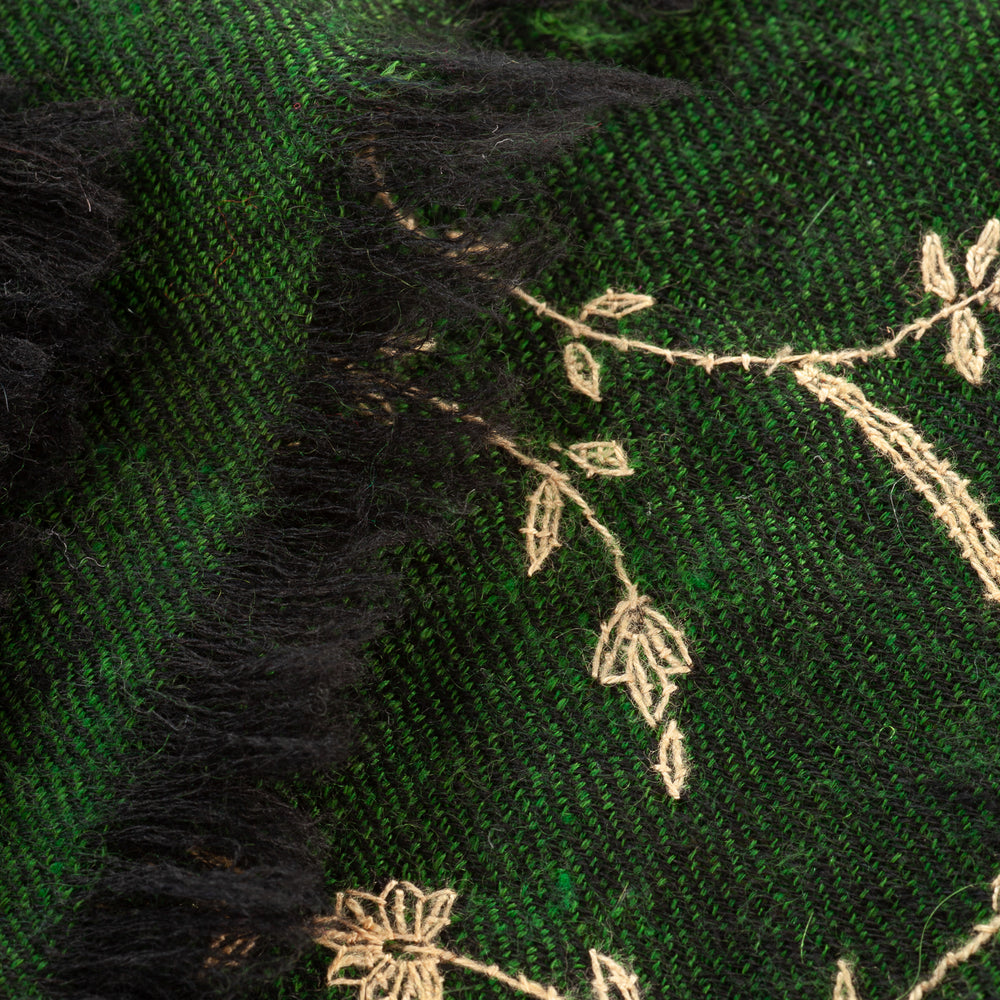 
                      
                        Pashmina Schal - The Adorned in Dark Gold Embroidery - Marici
                      
                    
