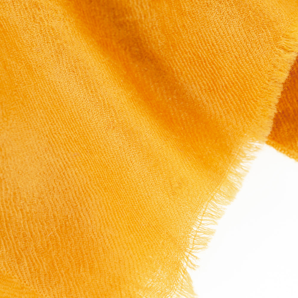 
                      
                        Pashmina Schal - The Breeze in Autumn Marigold - Marici
                      
                    