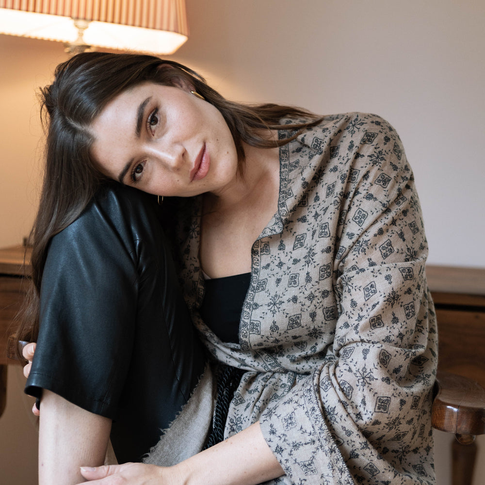 Adorned  - Musky Tales - Pashmina Kaschmir Schal - Ornamente Bestickung -Marici