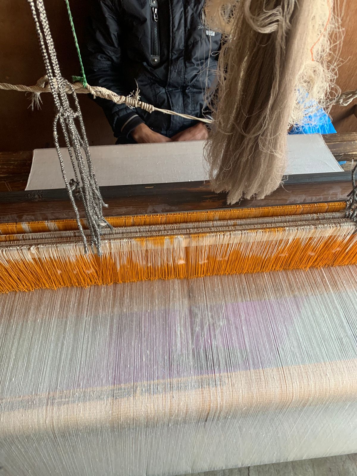 Production weaving of a pashmina scarf