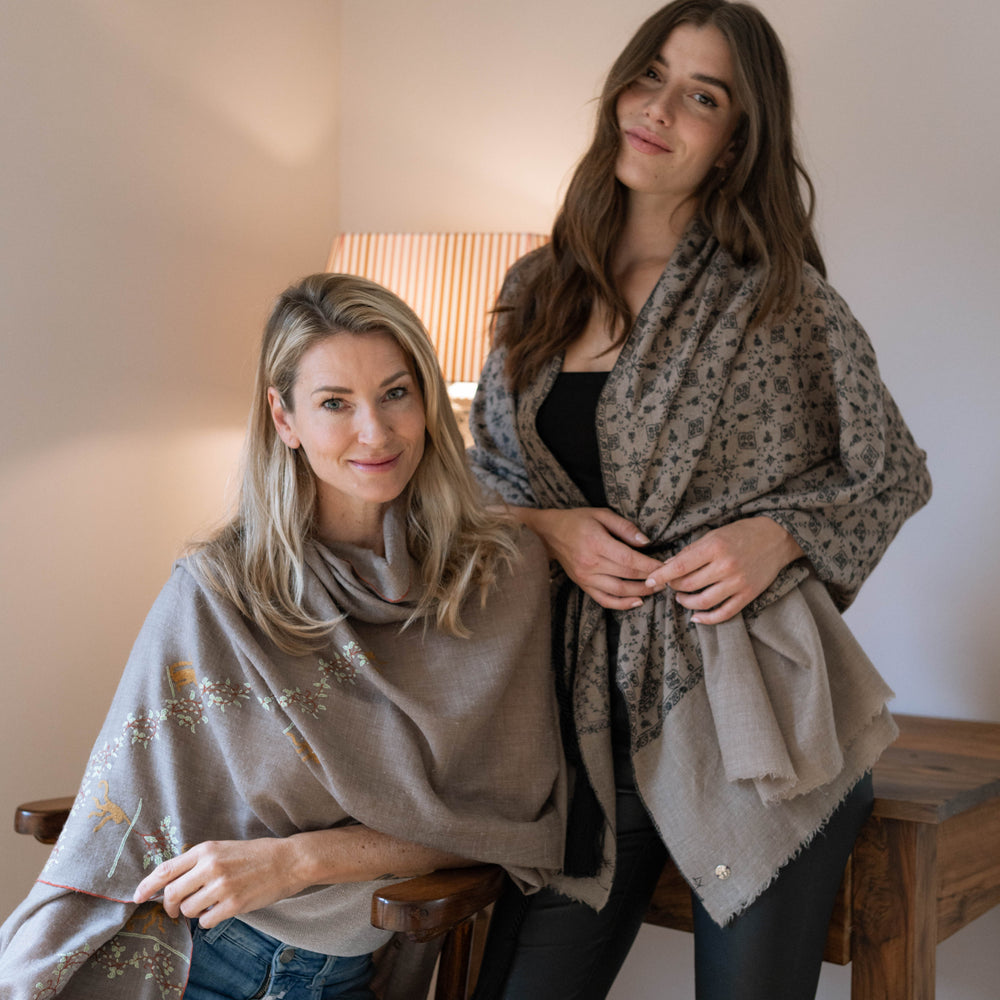 
                      
                        The_Adorned_Monkey_Circus_Model_Shoot
                      
                    