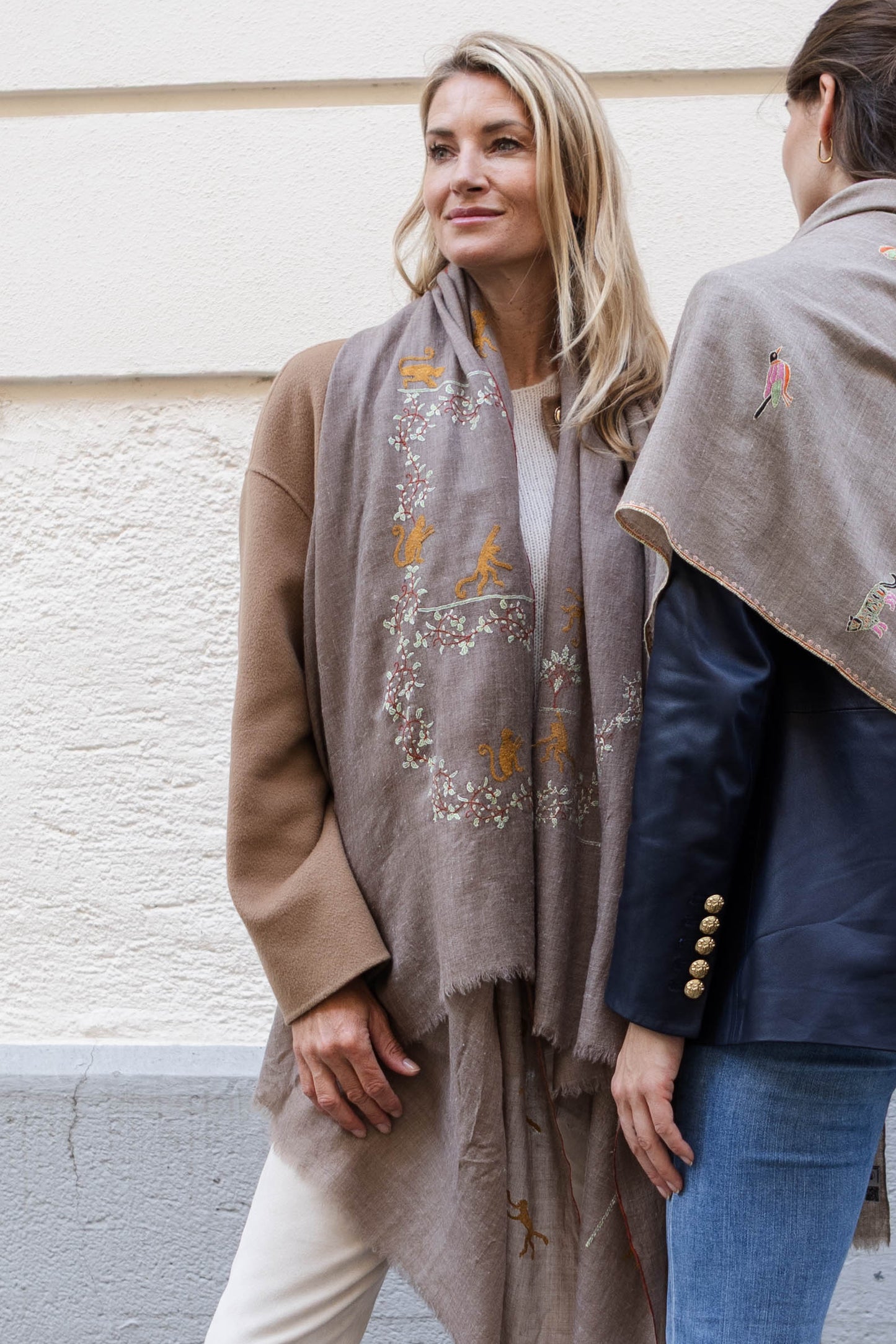 The Adorned Monkey Circus Kaschmir Pashmina