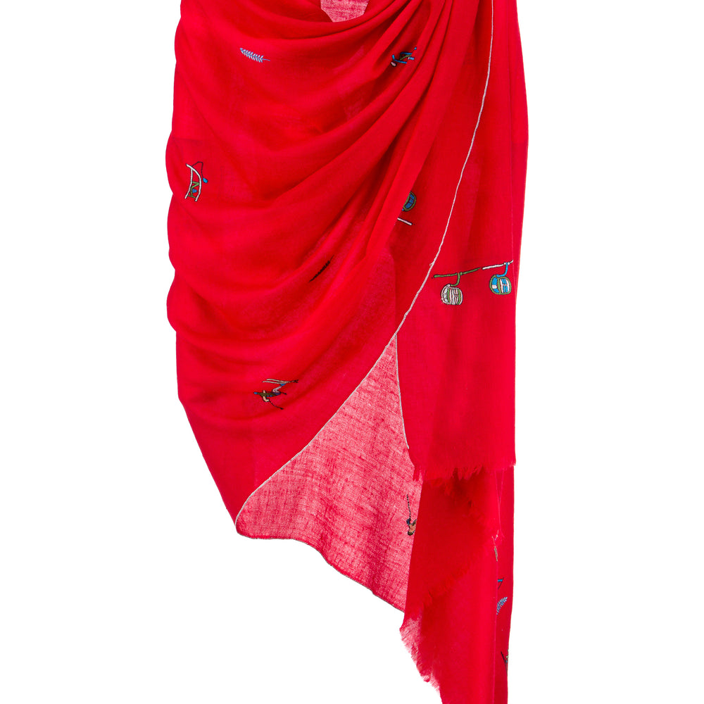Handbestickter Pashmina Schal „The Adorned – Alpine Life“ Marici in Rot aus feiner Kaschmirwolle; inspiriert vom alpinen Lebensstil und meisterlich handgefertigt